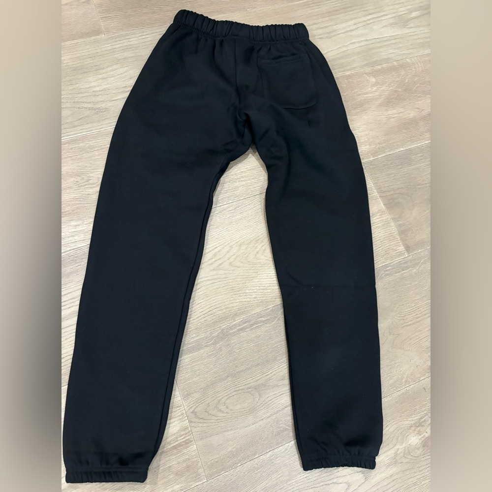 Essentials Sweatpants - Picture 3 of 4